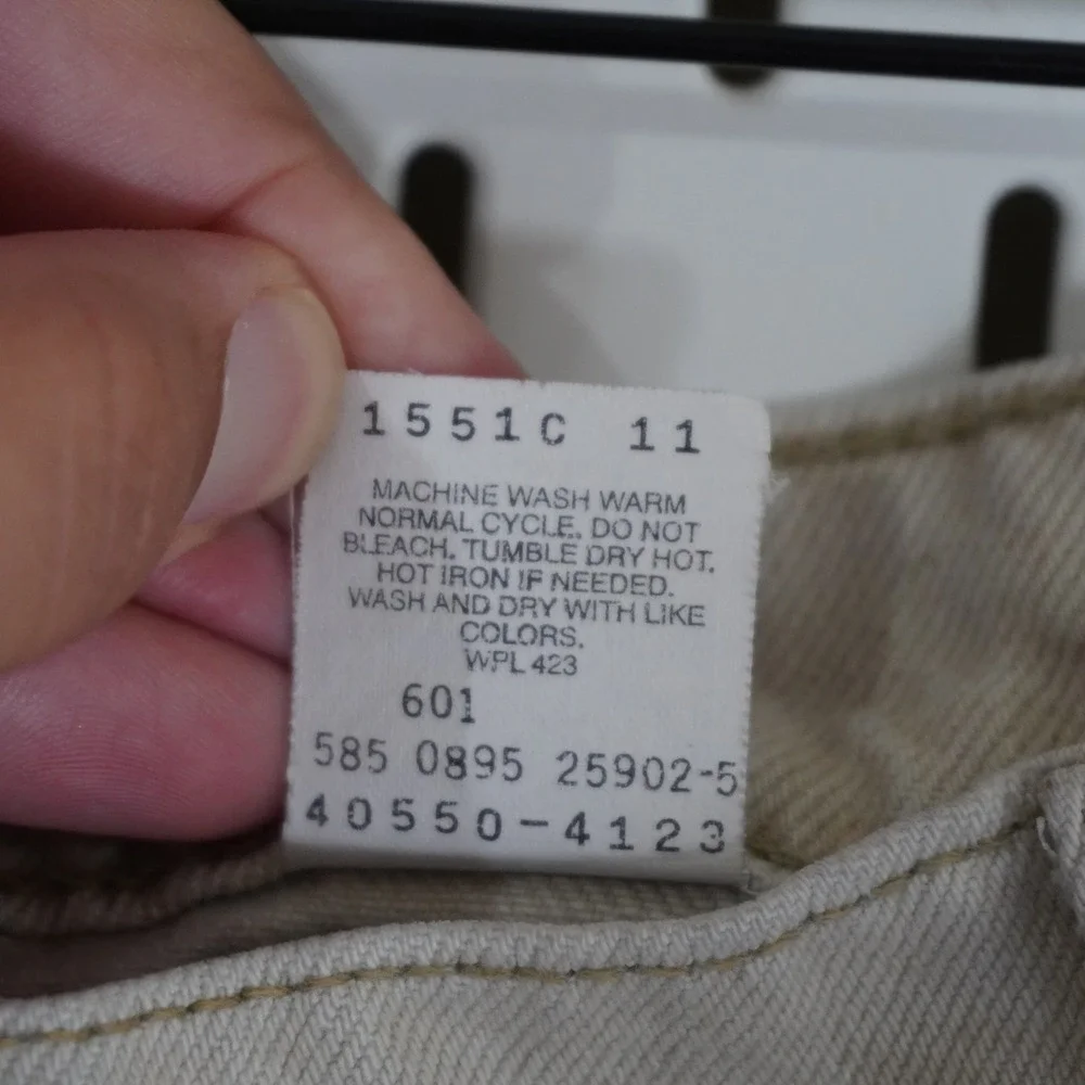 Vintage Levis 550 Relaxed Fit Tapered Leg Jeans Mens 36x32 Beige Denim Pants‎